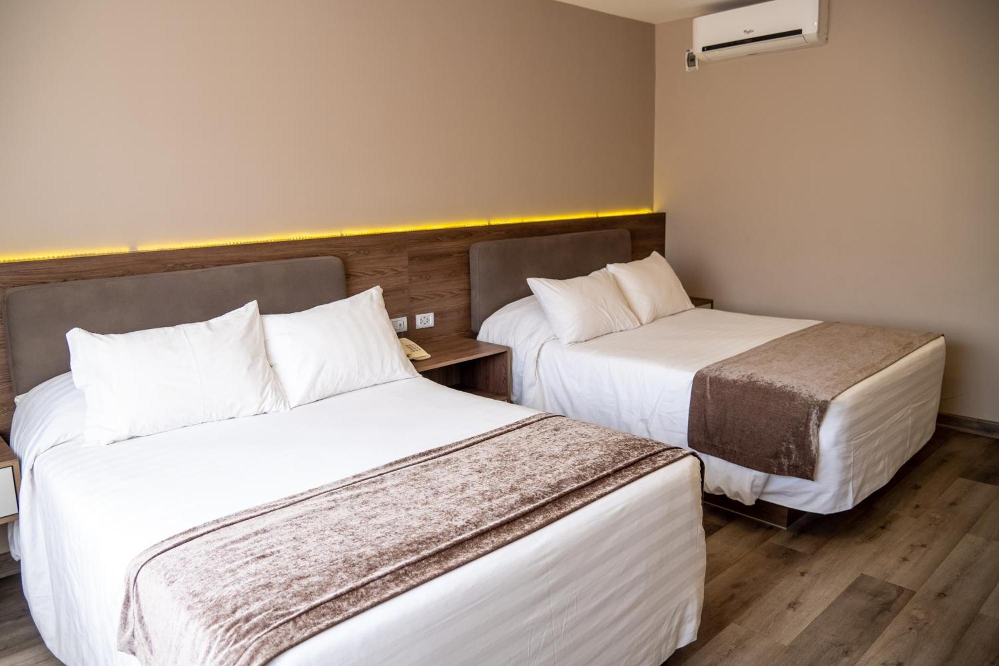Hotel Regina Resort & Convenciones Cochabamba Exteriör bild